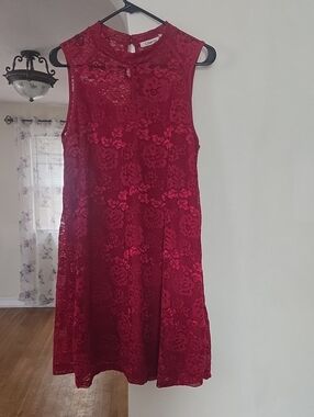 Liberty Red Sleeveless Lace Mini Dress